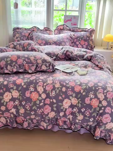 91家纺网 家纺一手货源 找家纺 梦莱斯 2025新款加厚保暖双面牛奶绒四件套-黑色花边款 花里梦