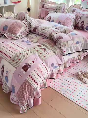 91家纺网 家纺一手货源 找家纺 梦莱斯 2025新款加厚保暖双面牛奶绒四件套-黑色花边款 快乐女孩