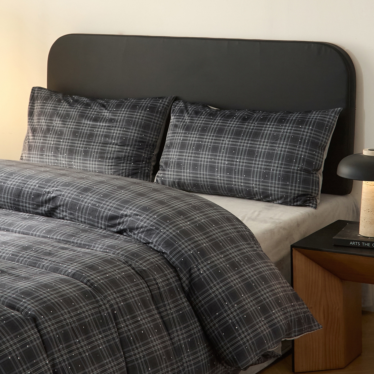 91家纺网 家纺一手货源 找家纺 （总）ONE TWO ONE 121 【德芙绒】【总共有21个颜色 陆续上新】2025秋冬新款牛奶绒德芙绒宝宝绒 婴儿绒短毛绒四件套-纬渡