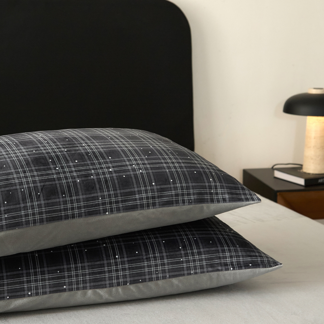 91家纺网 家纺一手货源 找家纺 （总）ONE TWO ONE 121 【德芙绒】【总共有21个颜色 陆续上新】2025秋冬新款牛奶绒德芙绒宝宝绒 婴儿绒短毛绒四件套-纬渡