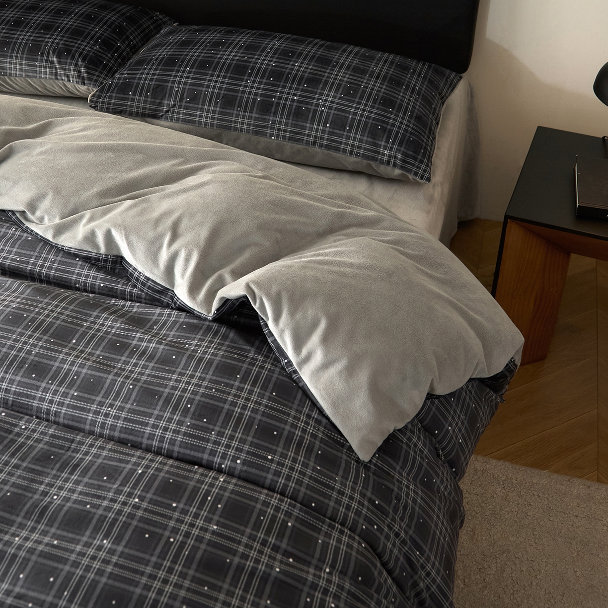 91家纺网 家纺一手货源 找家纺 （总）ONE TWO ONE 121 【德芙绒】【总共有21个颜色 陆续上新】2025秋冬新款牛奶绒德芙绒宝宝绒 婴儿绒短毛绒四件套-纬渡