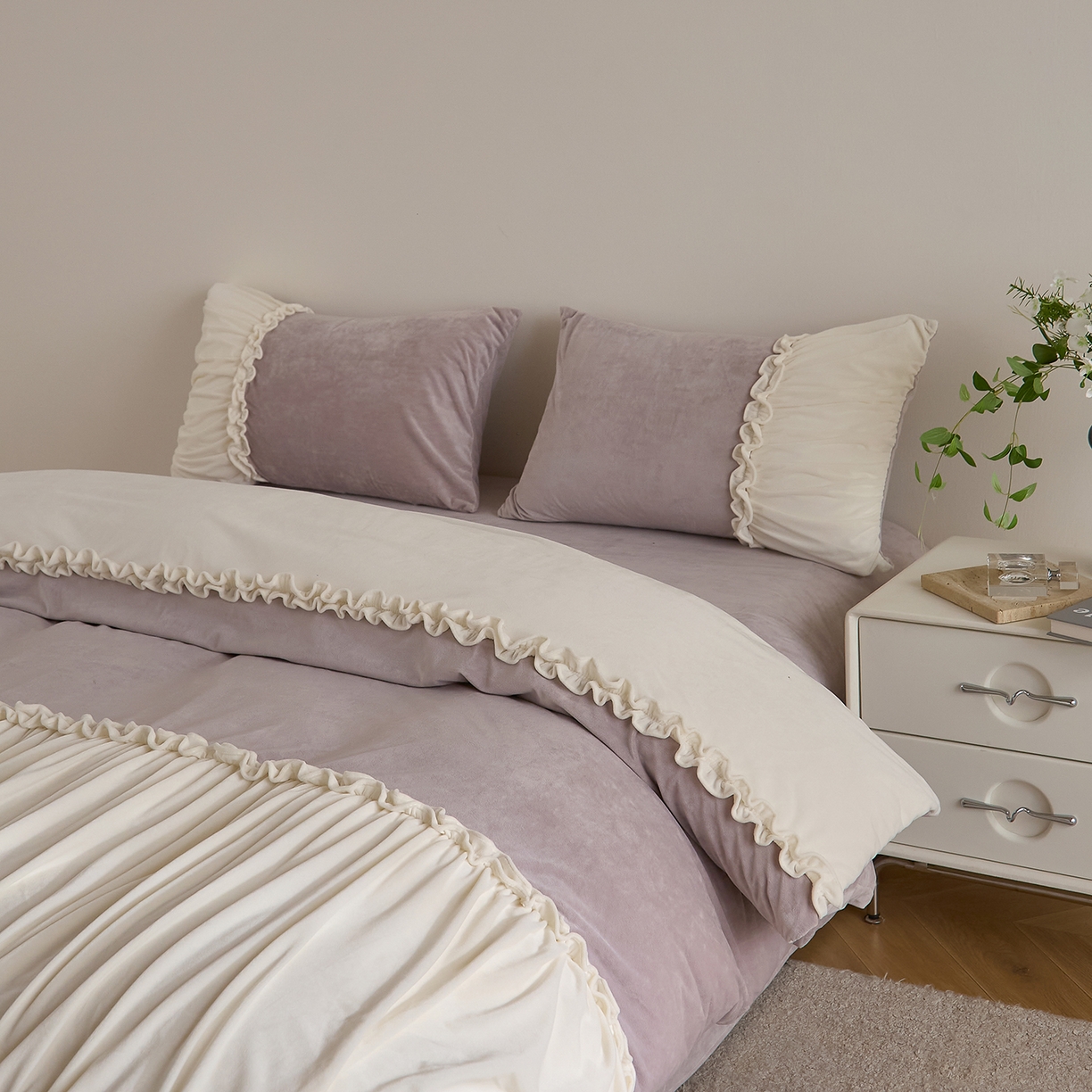 91家纺网 家纺一手货源 找家纺 （总）ONE TWO ONE 121 【德芙绒】  2025秋冬新款牛奶绒 德芙绒宝宝绒 婴儿绒短毛绒四件套床单被套-安妮