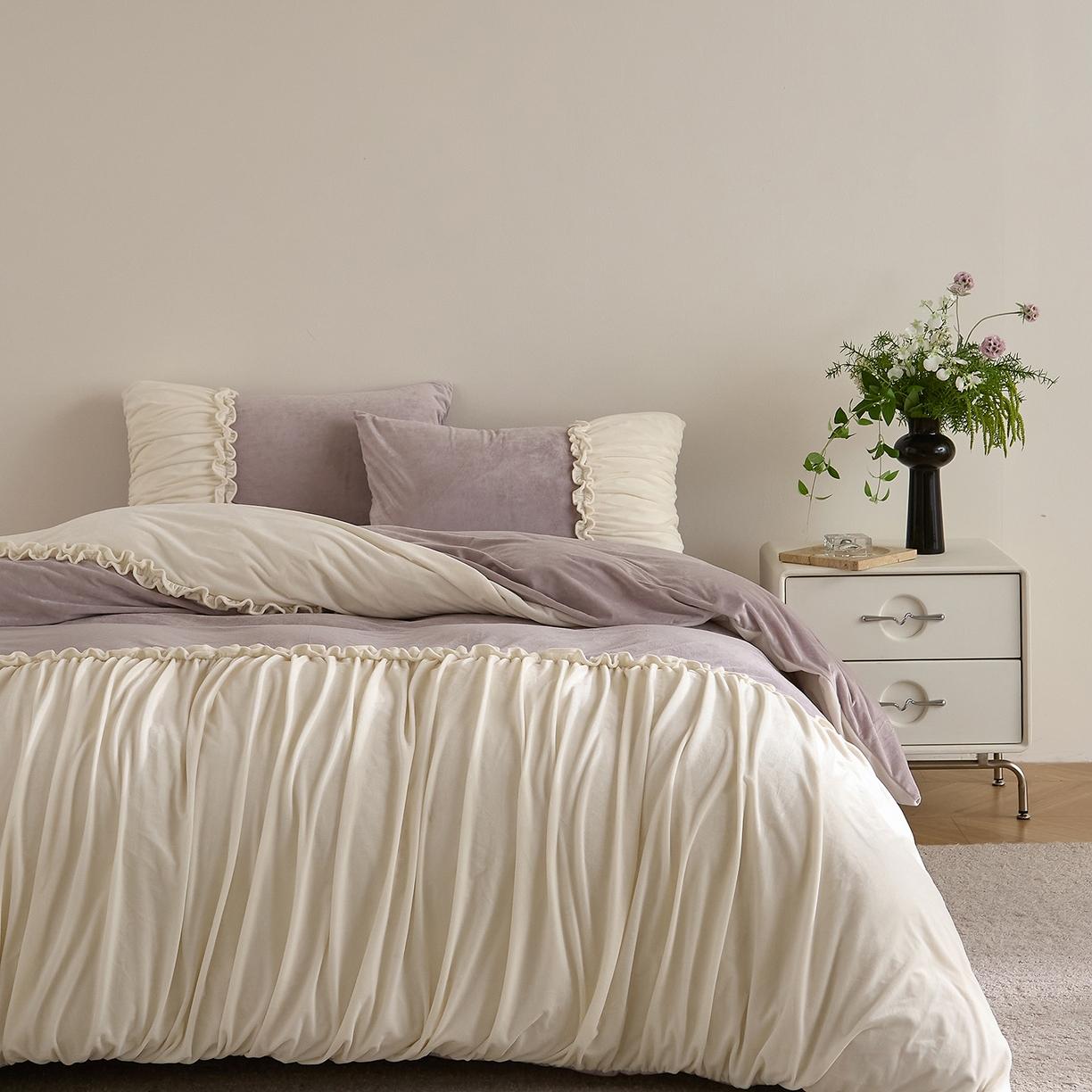 91家纺网 家纺一手货源 找家纺 ONE TWO ONE 121 【德芙绒】  2025秋冬新款牛奶绒 德芙绒宝宝绒 婴儿绒短毛绒四件套床单被套-安妮 安妮-紫