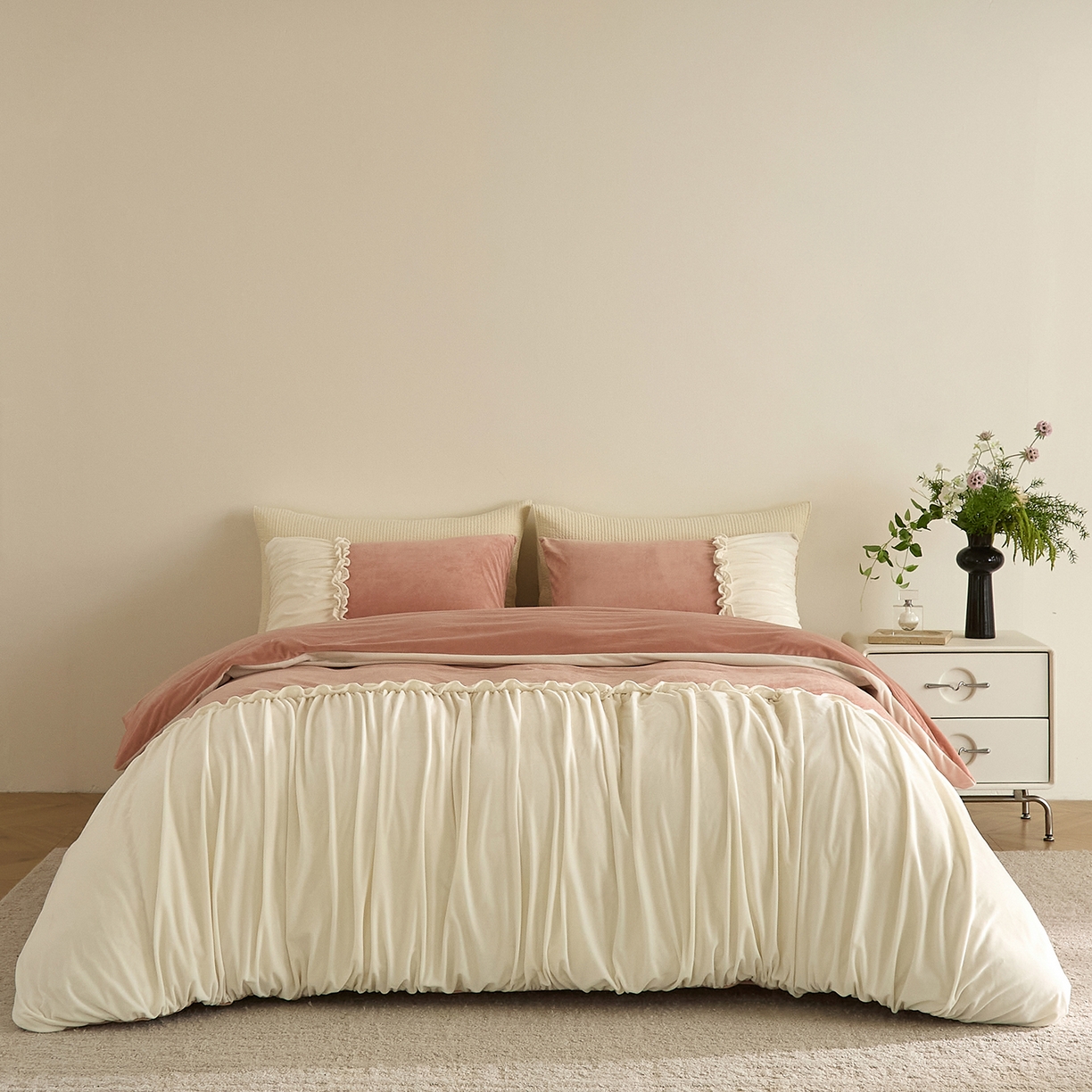 91家纺网 家纺一手货源 找家纺 ONE TWO ONE 121 【德芙绒】  2025秋冬新款牛奶绒 德芙绒宝宝绒 婴儿绒短毛绒四件套床单被套-安妮 安妮-粉