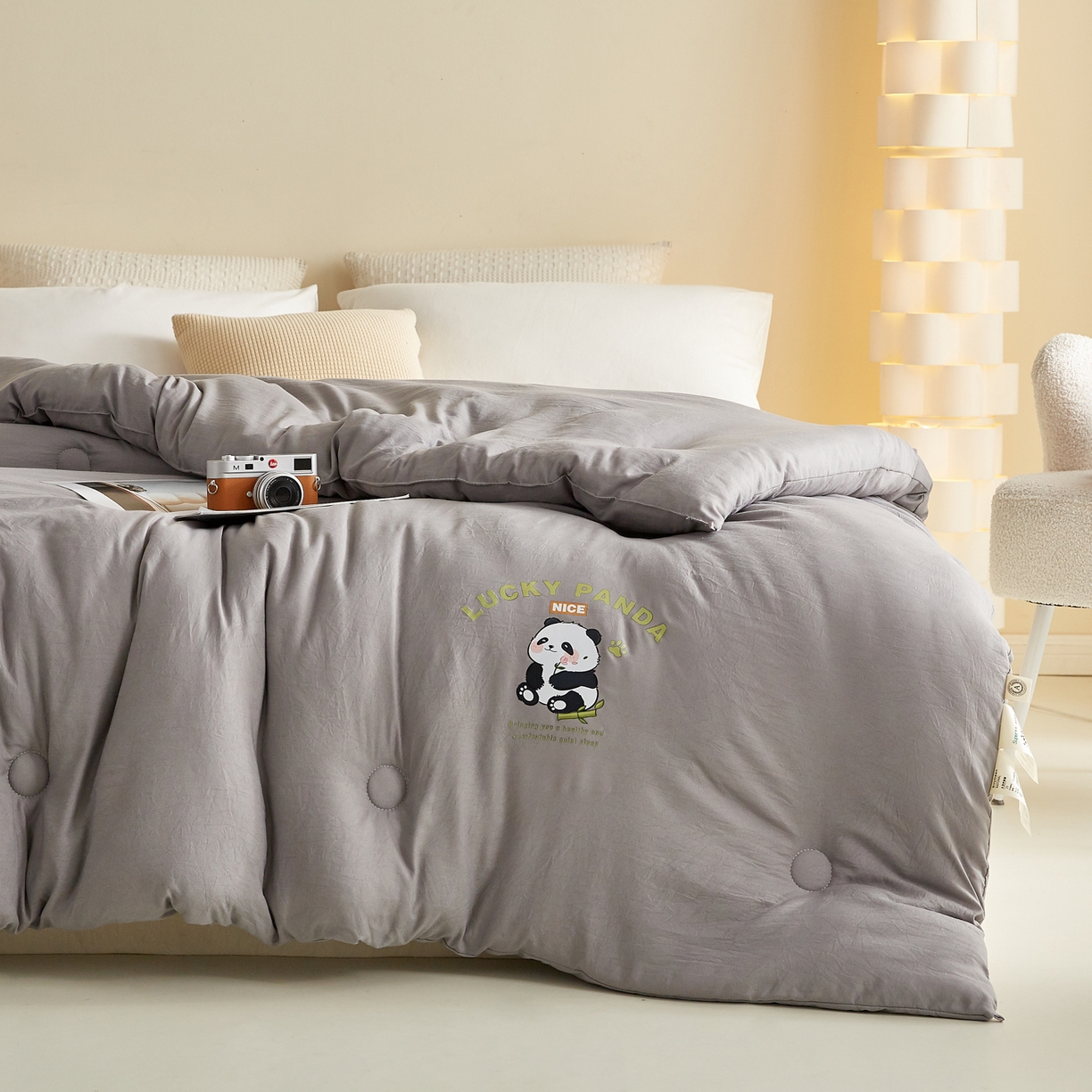 91家纺网 家纺一手货源 找家纺 帕芬鸟家纺 2025新款熊猫糯糯被子被芯 熊猫-灰色