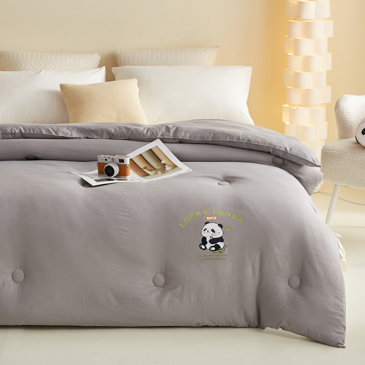 91家纺网 家纺一手货源 找家纺 帕芬鸟家纺 2025新款熊猫糯糯被子被芯 熊猫-灰色