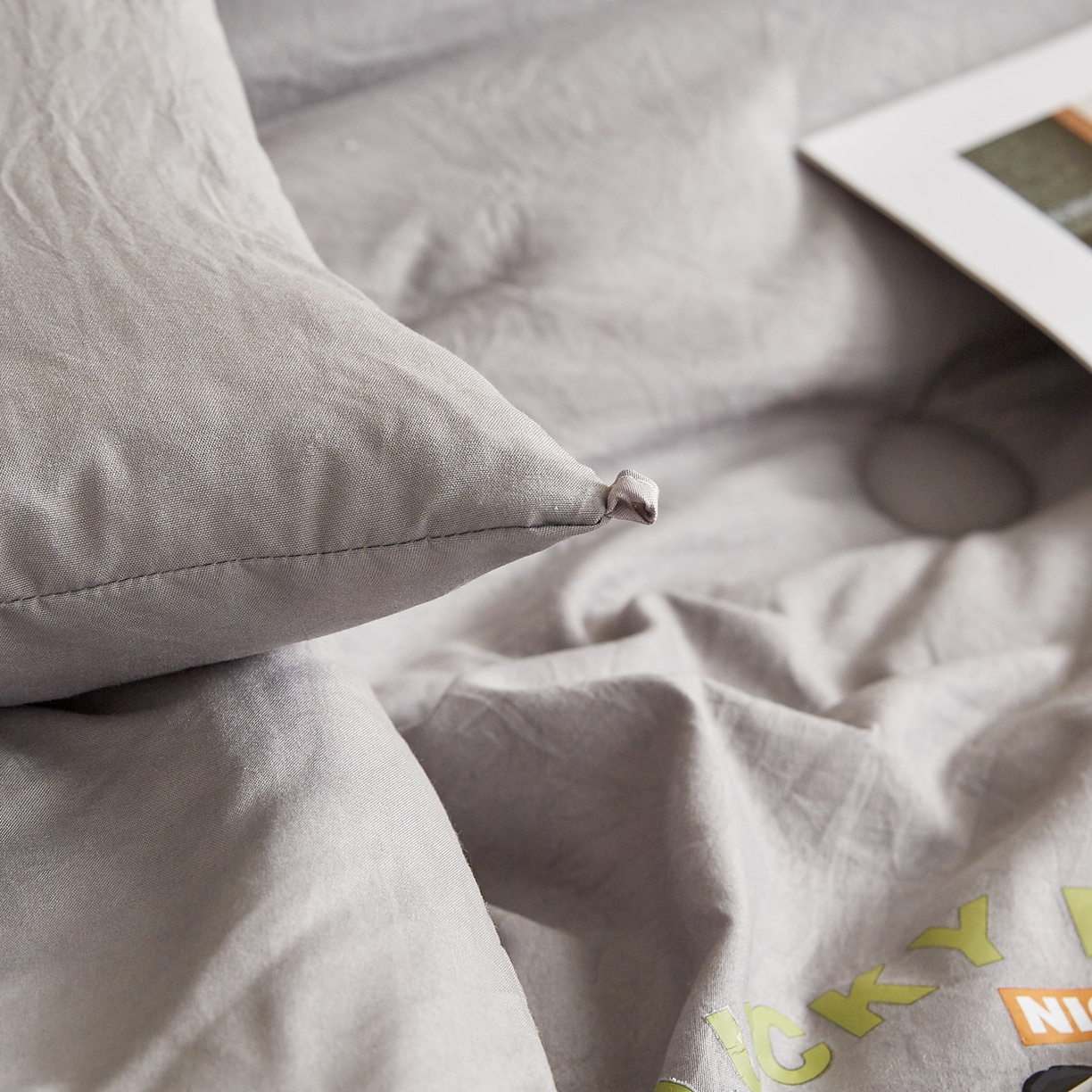 91家纺网 家纺一手货源 找家纺 帕芬鸟家纺 2025新款熊猫糯糯被子被芯 熊猫-灰色