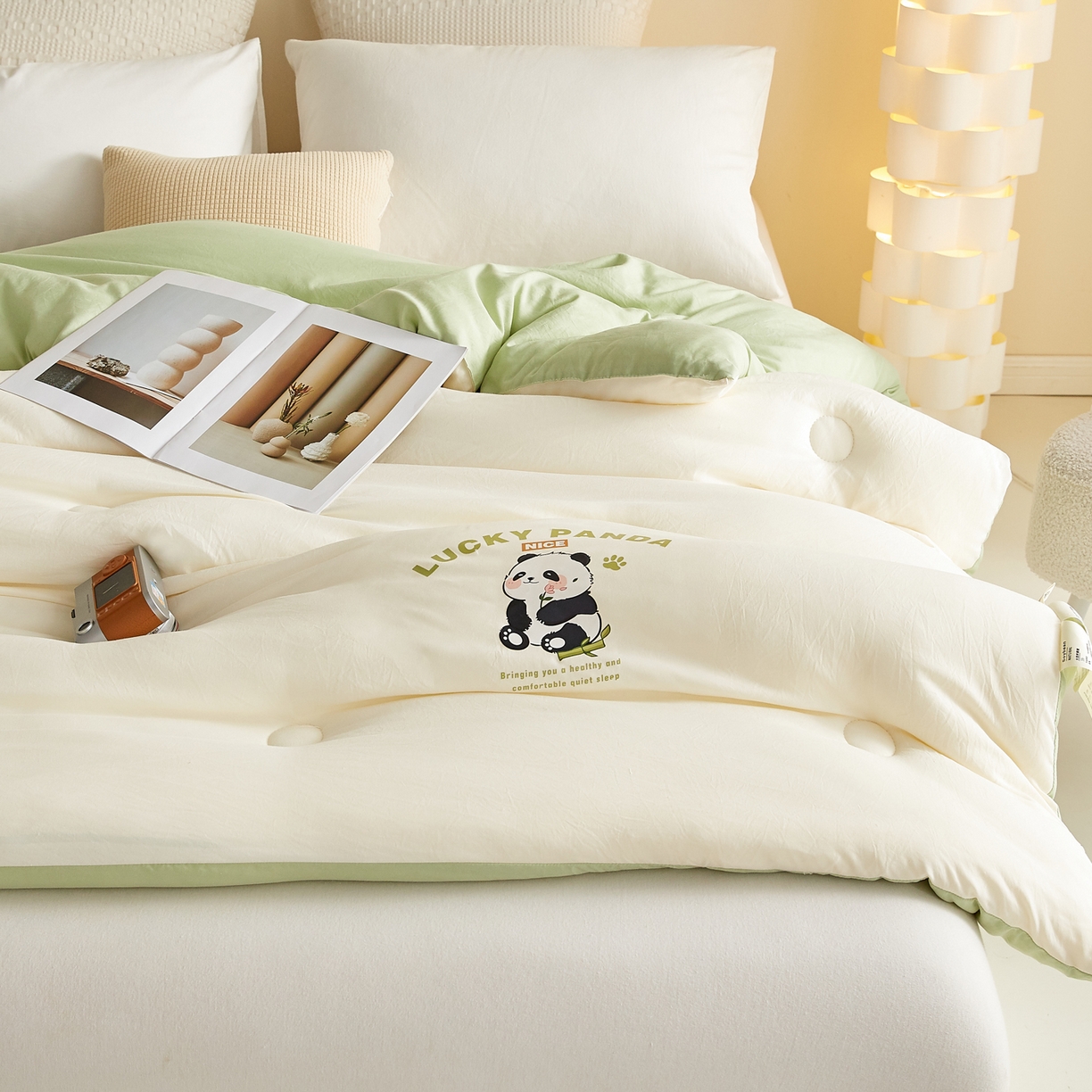 91家纺网 家纺一手货源 找家纺 帕芬鸟家纺 2025新款熊猫糯糯被子被芯 熊猫-米拼绿