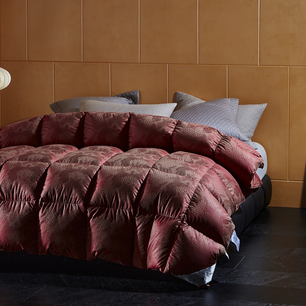 91家纺网 家纺一手货源 找家纺 暖羽屋羽绒馆 2025新款婚庆鹅绒丝被芯 双人喜被 婚庆羽绒被2米 双人加厚春秋被子结婚被褥 恋羽 红