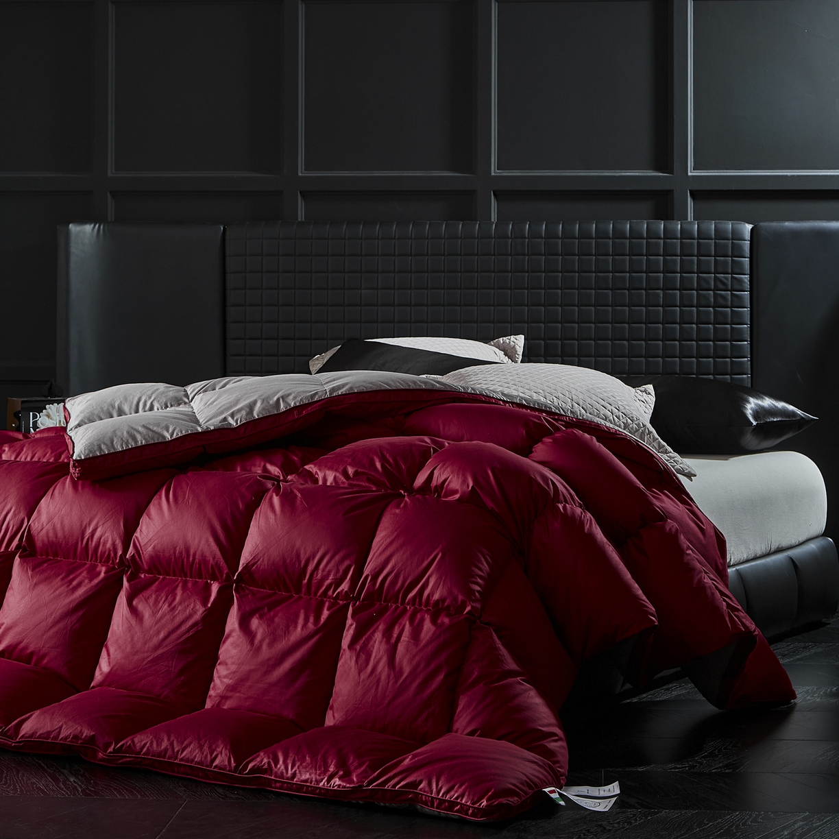 91家纺网 家纺一手货源 找家纺 暖羽屋羽绒馆 2025新款婚庆鹅绒丝被芯 双人喜被 婚庆羽绒被2米 双人加厚春秋被子结婚被褥 怦然心动 红