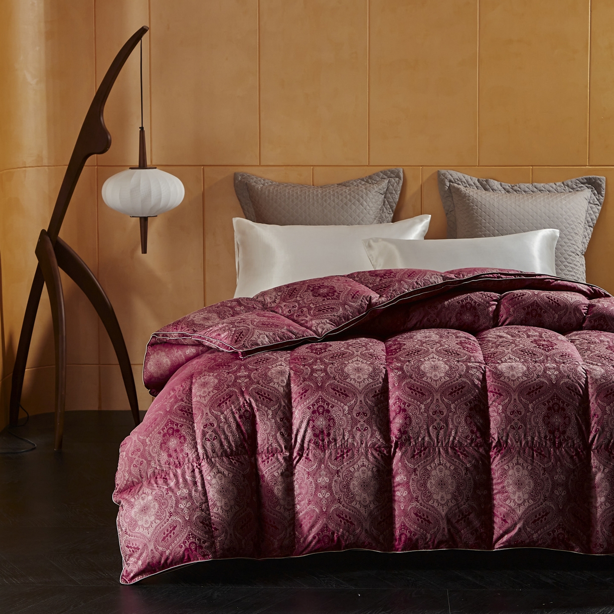 91家纺网 家纺一手货源 找家纺 暖羽屋羽绒馆 2025新款婚庆鹅绒丝被芯 双人喜被 婚庆羽绒被2米 双人加厚春秋被子结婚被褥 倾恋