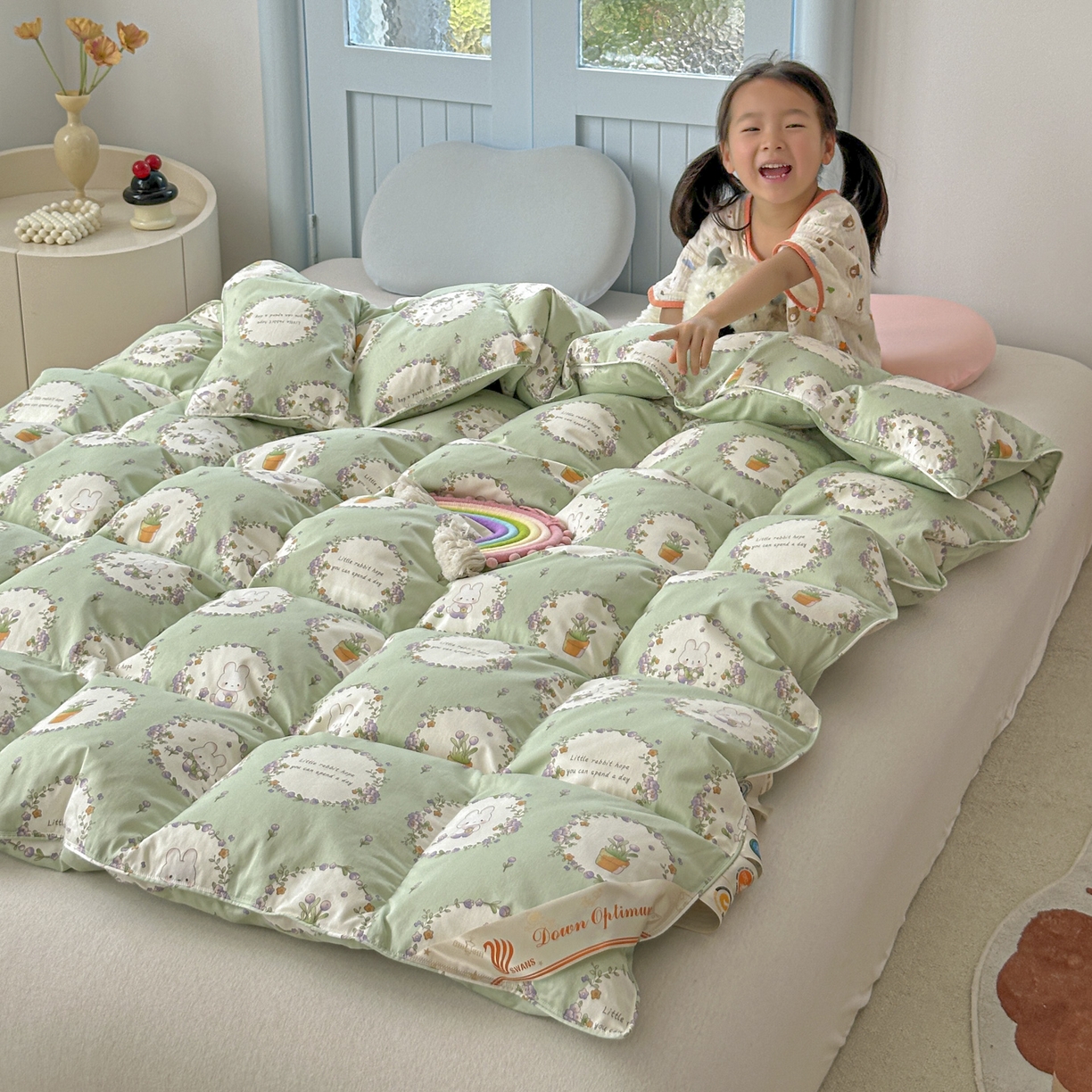 91家纺网 家纺一手货源 找家纺 暖羽屋羽绒馆 2025新款95白鸭绒儿童羽绒被 学生白鸭绒被芯 1.5米春秋被 婴幼儿冬被羽绒被 青青小兔