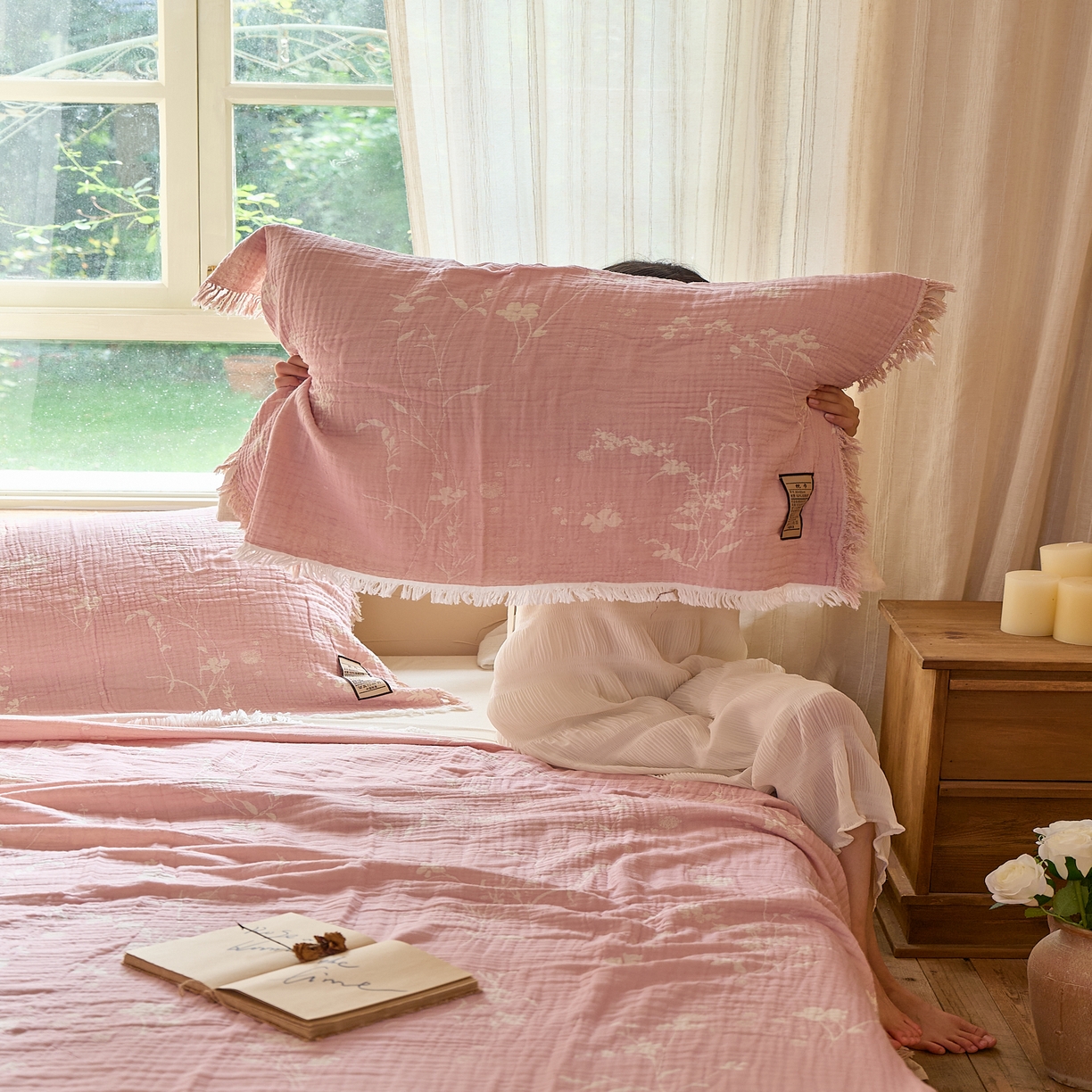 91家纺网 家纺一手货源 找家纺 沐瑟家纺 2025新款四层纱布全棉流苏毯子纱布床盖毛巾被纯棉棉纱夏凉被午睡盖毯三件套 粉黛