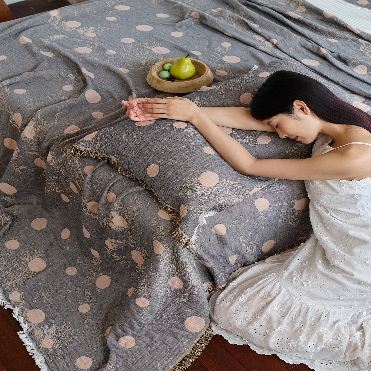 91家纺网 家纺一手货源 找家纺 沐瑟家纺 2025新款四层纱布全棉流苏毯子纱布床盖毛巾被纯棉棉纱夏凉被午睡盖毯三件套 月影