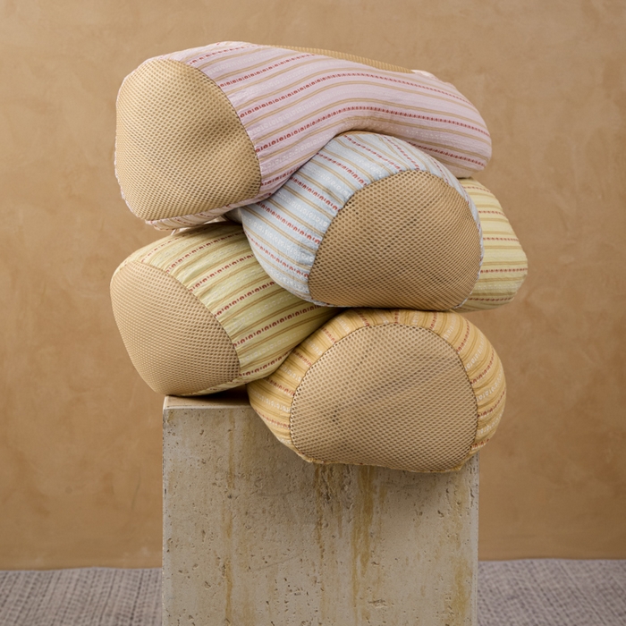 91家纺网 家纺一手货源 找家纺 （总）宇诺家纺 2025新款MIU风荞麦枕头枕芯