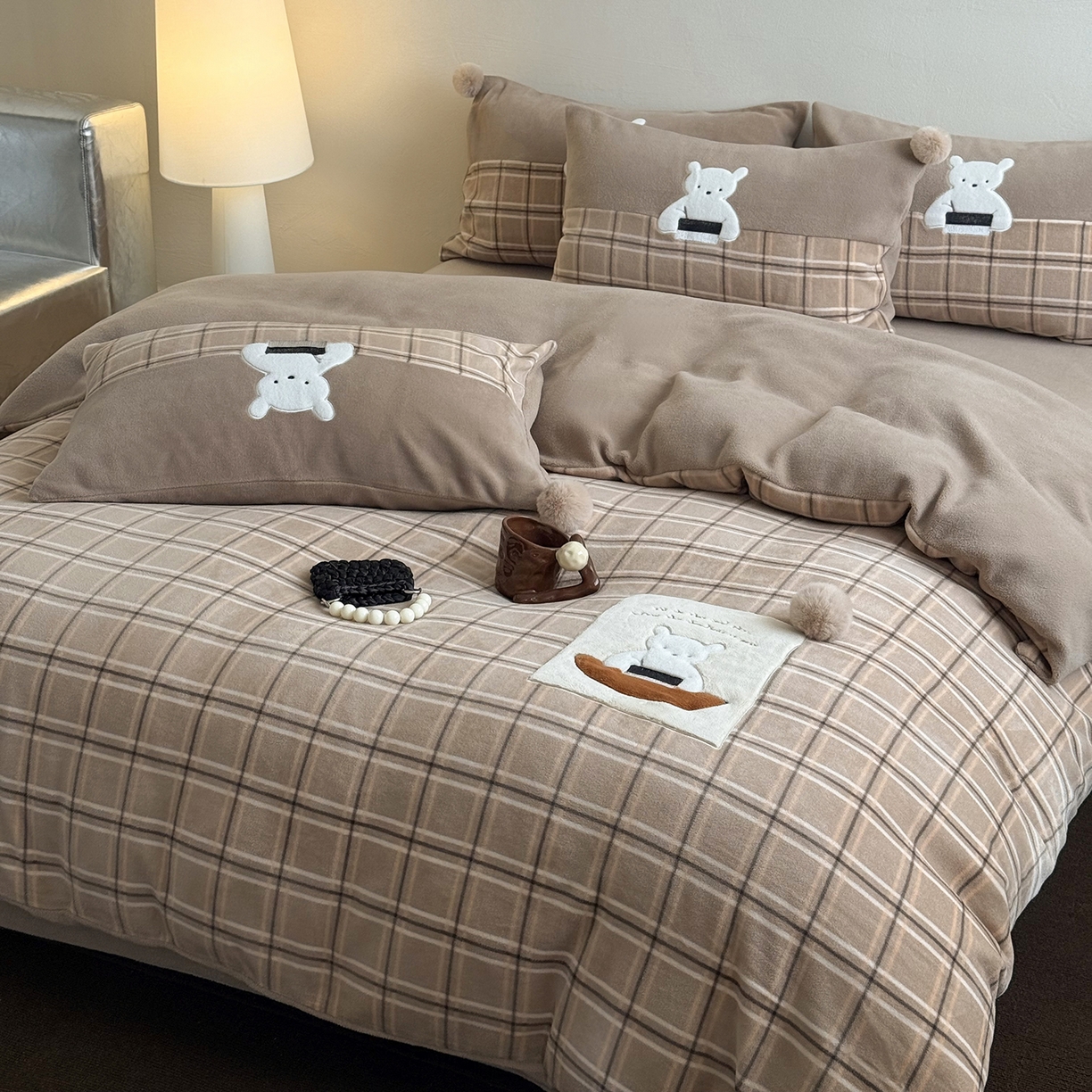 91家纺网 家纺一手货源 找家纺 （总）艾唯希家纺 2025新款超柔蒂芙尼卡通贴布绣工艺四件套牛奶绒-卡通系列