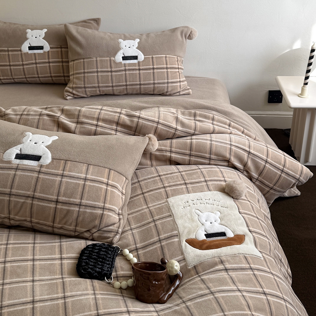 91家纺网 家纺一手货源 找家纺 （总）艾唯希家纺 2025新款超柔蒂芙尼卡通贴布绣工艺四件套牛奶绒-卡通系列