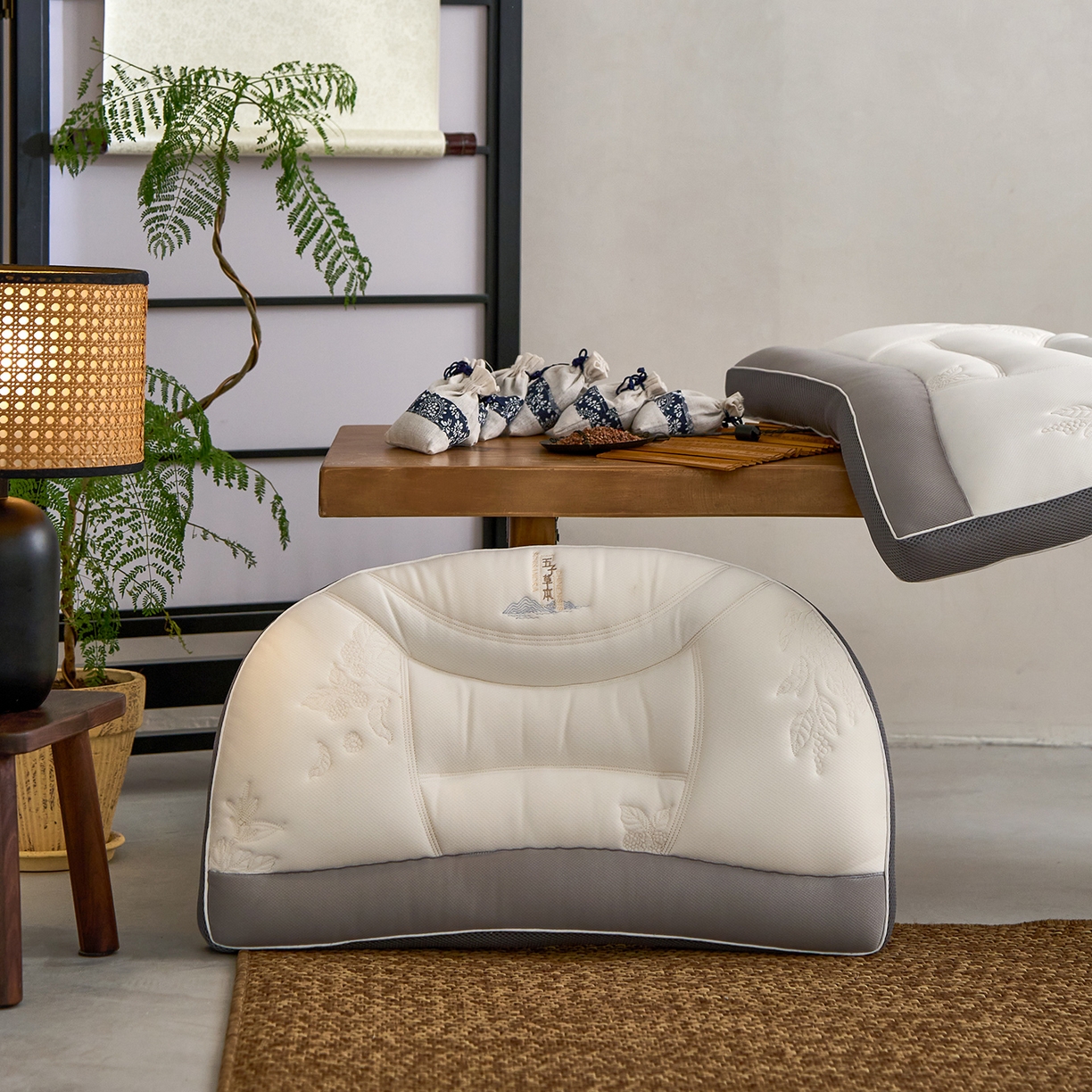 91家纺网 家纺一手货源 找家纺 （总）宇诺家纺 2025新款舒适亲肤五子草本枕头枕芯