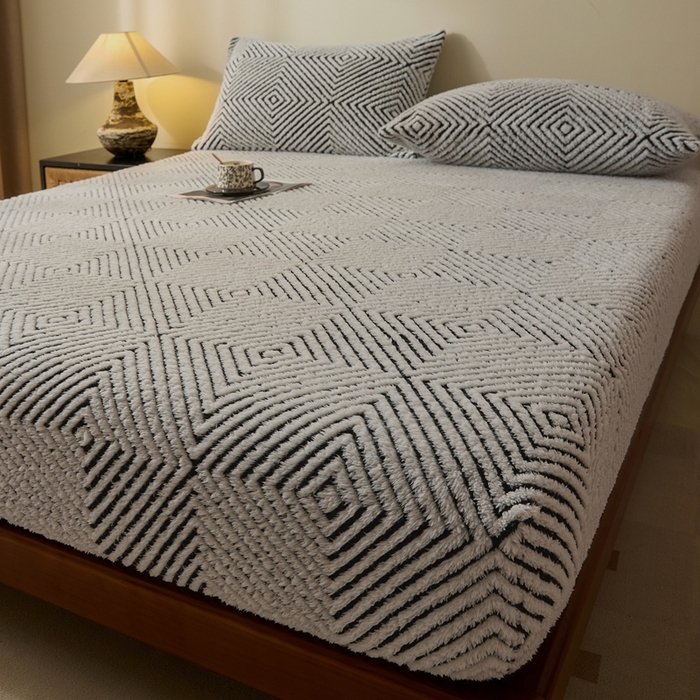 91家纺网 家纺一手货源 找家纺 欧邦 2025新款提花暖阳绒单床笠 初雪白