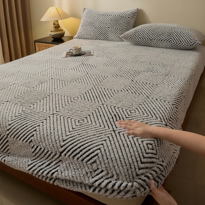 91家纺网 家纺一手货源 找家纺 欧邦 2025新款提花暖阳绒单床笠 初雪白