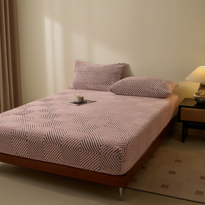 91家纺网 家纺一手货源 找家纺 欧邦 2025新款提花暖阳绒单床笠 海棠粉