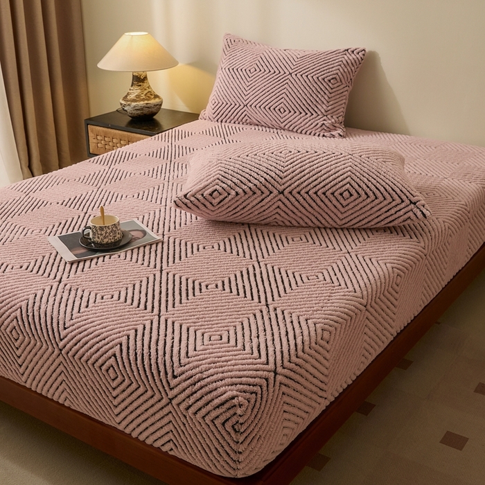 91家纺网 家纺一手货源 找家纺 欧邦 2025新款提花暖阳绒单床笠 海棠粉