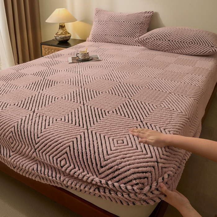 91家纺网 家纺一手货源 找家纺 欧邦 2025新款提花暖阳绒单床笠 海棠粉