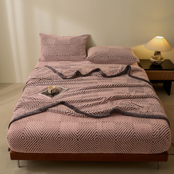 91家纺网 家纺一手货源 找家纺 欧邦 2025新款提花暖阳绒单床笠 海棠粉