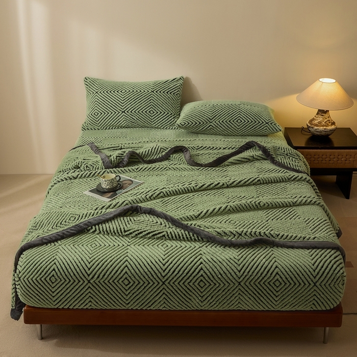 91家纺网 家纺一手货源 找家纺 欧邦 2025新款提花暖阳绒单床笠 青瓷绿