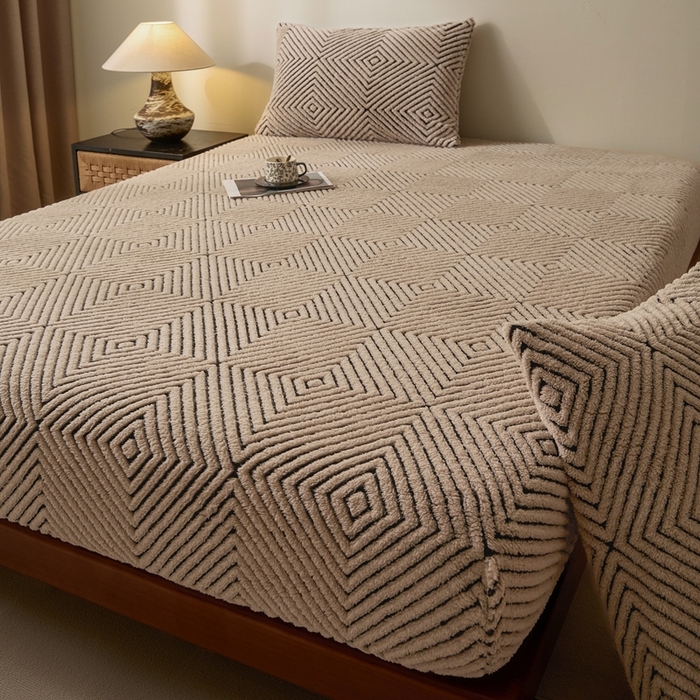 91家纺网 家纺一手货源 找家纺 欧邦 2025新款提花暖阳绒单床笠 檀木咖