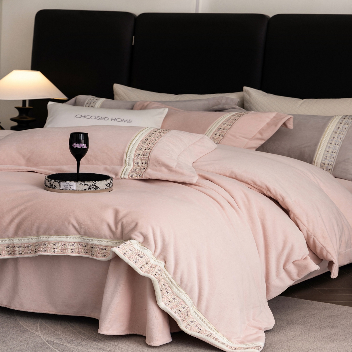 初拾 2025新款230g牛奶绒“小香风”四件套—星河小香 星河小香-CoCo粉