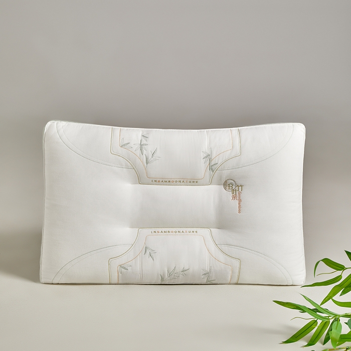 91家纺网 家纺一手货源 找家纺 宇诺家纺 2025新款竹叶亲草药护颈枕头枕芯 竹叶亲草药护颈枕1000g