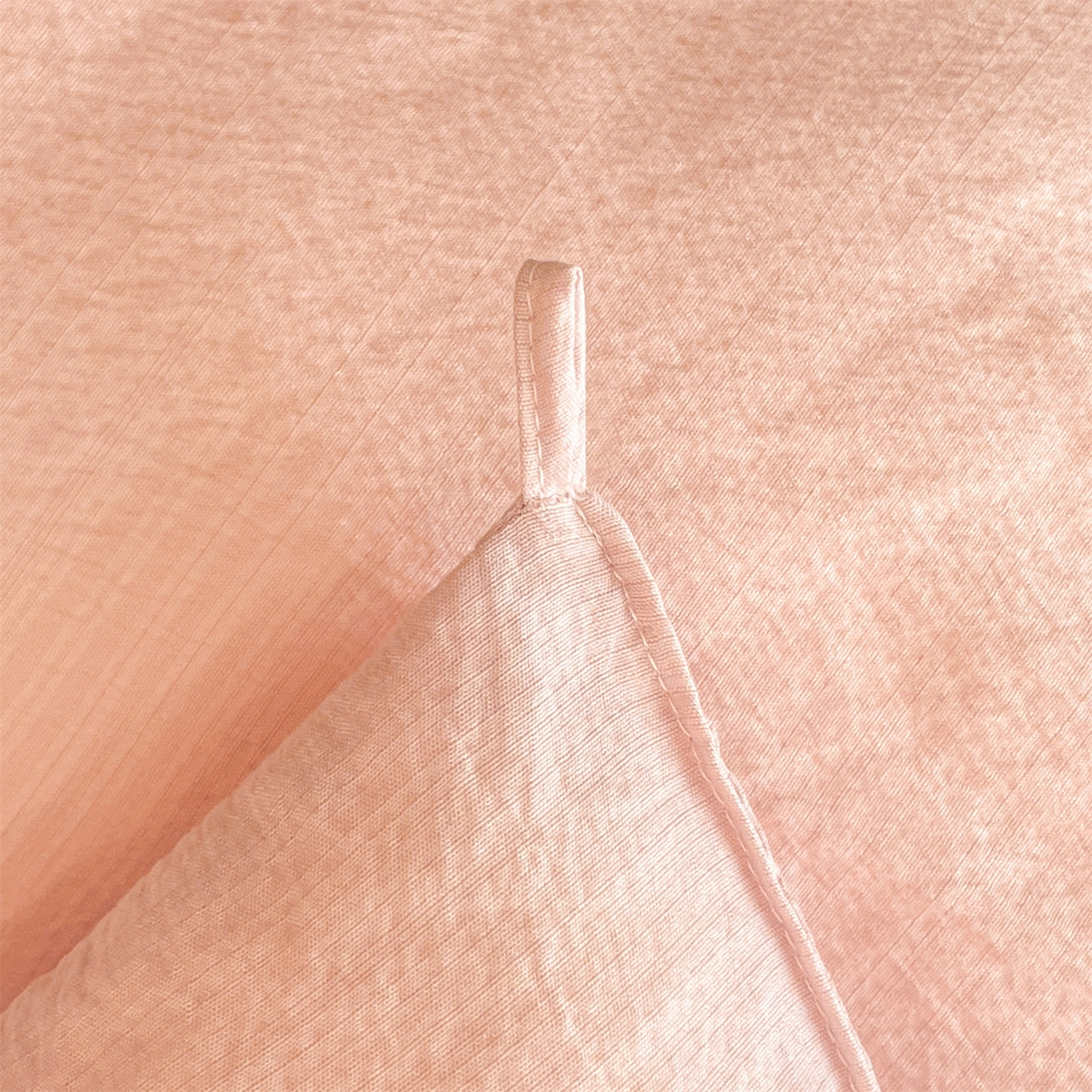 91家纺网 家纺一手货源 找家纺 梵克保罗 2025新款冬日暖阳绣花羊毛秋冬被冬被跨境外贸 绣花-粉