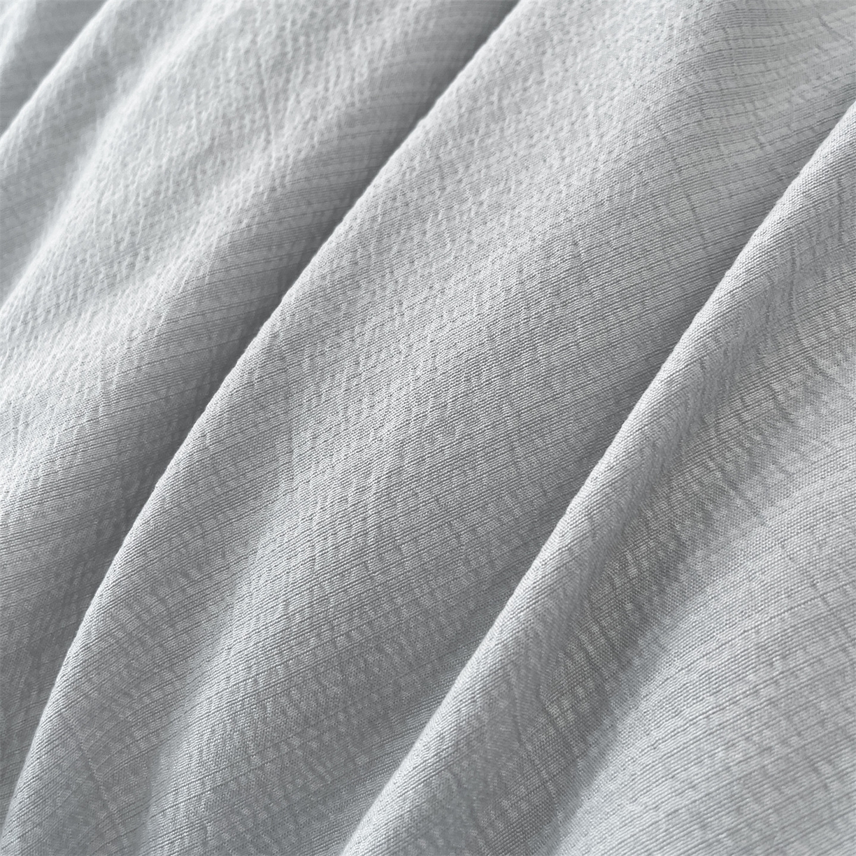 91家纺网 家纺一手货源 找家纺 梵克保罗 2025新款冬日暖阳绣花羊毛秋冬被冬被跨境外贸 绣花-浅灰