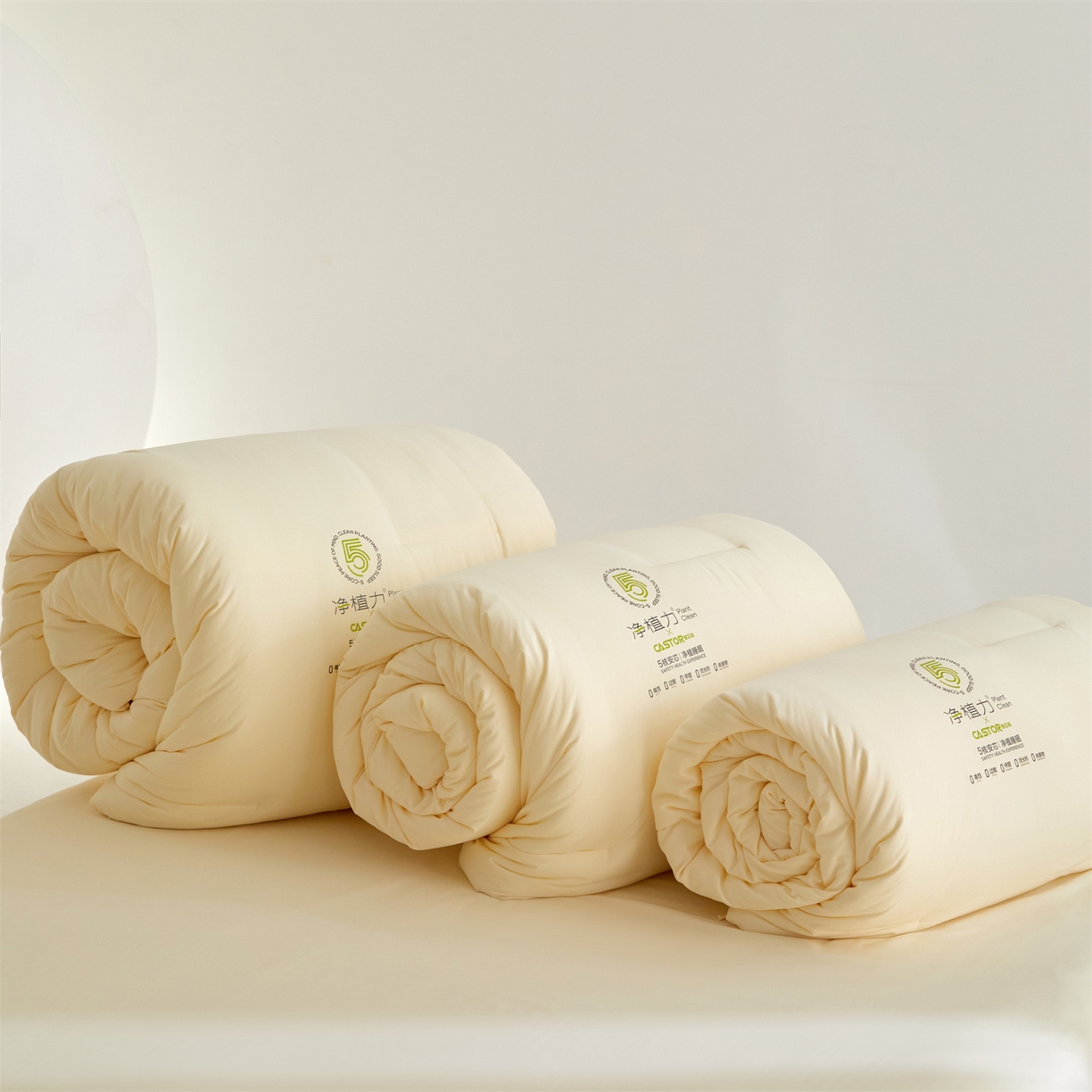 91家纺网 家纺一手货源 找家纺 头等舱 2025新款深睡 零压 软糯 净植力抗菌 防螨 防霉 低致敏 秋冬被（空镜图） 奶黄白