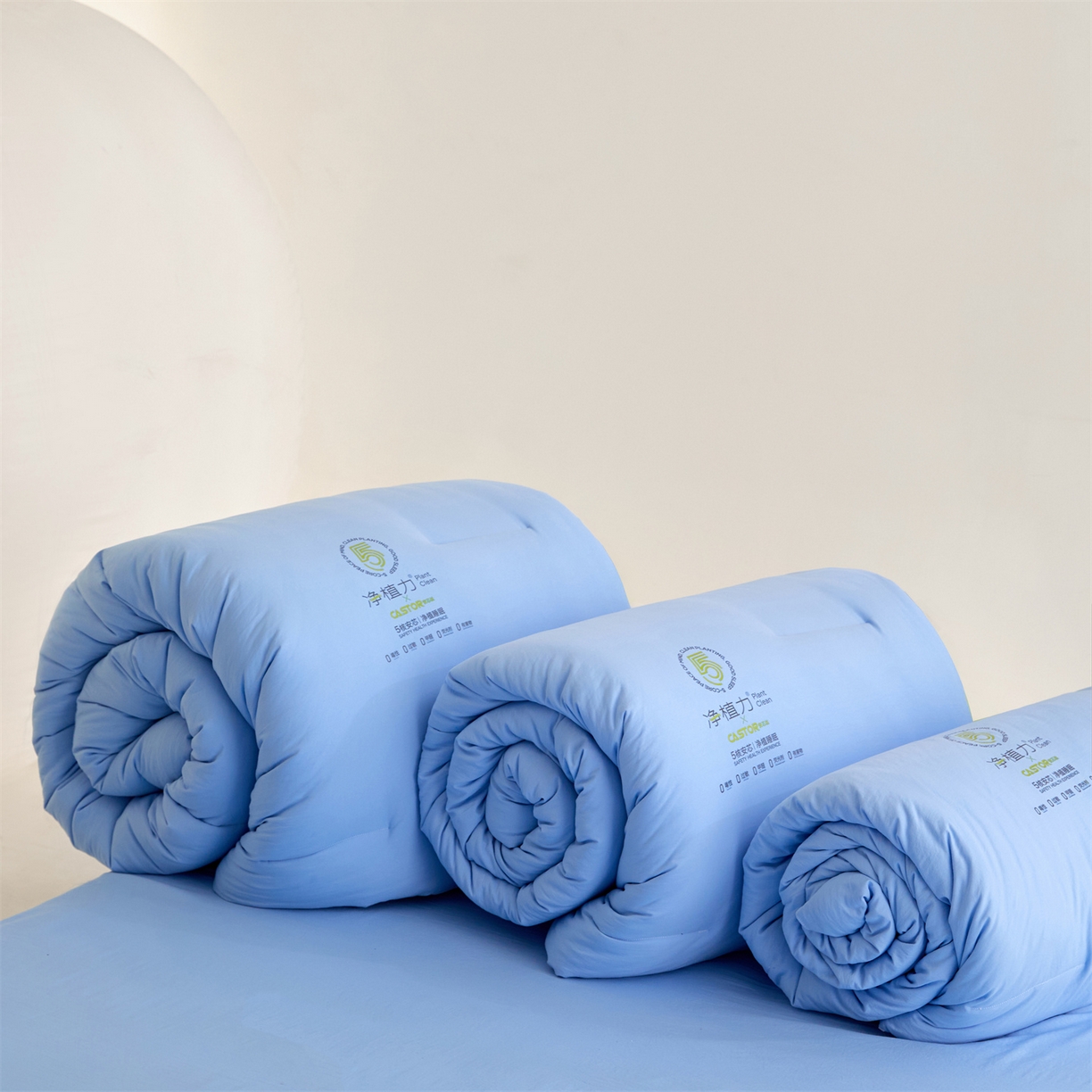 91家纺网 家纺一手货源 找家纺 头等舱 2025新款深睡 零压 软糯 净植力抗菌 防螨 防霉 低致敏 秋冬被（空镜图） 清澄蓝