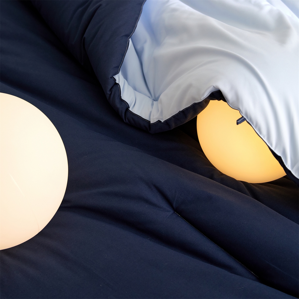 91家纺网 家纺一手货源 找家纺 头等舱 2025新款深睡 零压 软糯 净植力抗菌 防螨 防霉 低致敏 秋冬被（空镜图） 深睡蓝