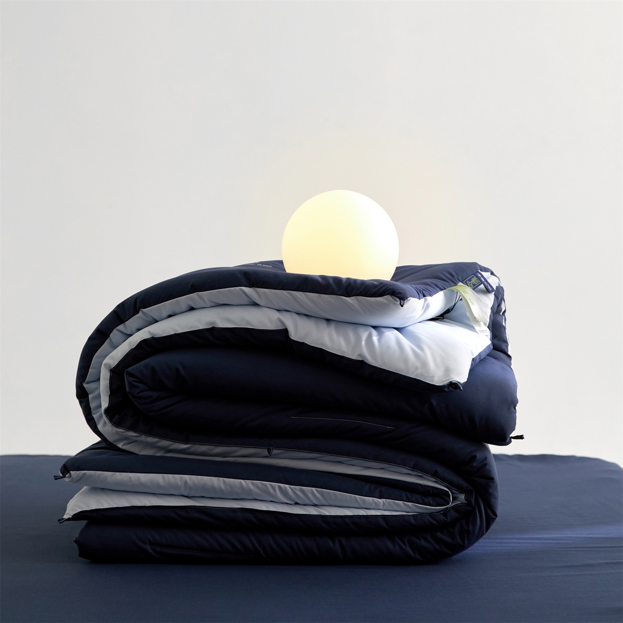 91家纺网 家纺一手货源 找家纺 头等舱 2025新款深睡 零压 软糯 净植力抗菌 防螨 防霉 低致敏 秋冬被（空镜图） 深睡蓝