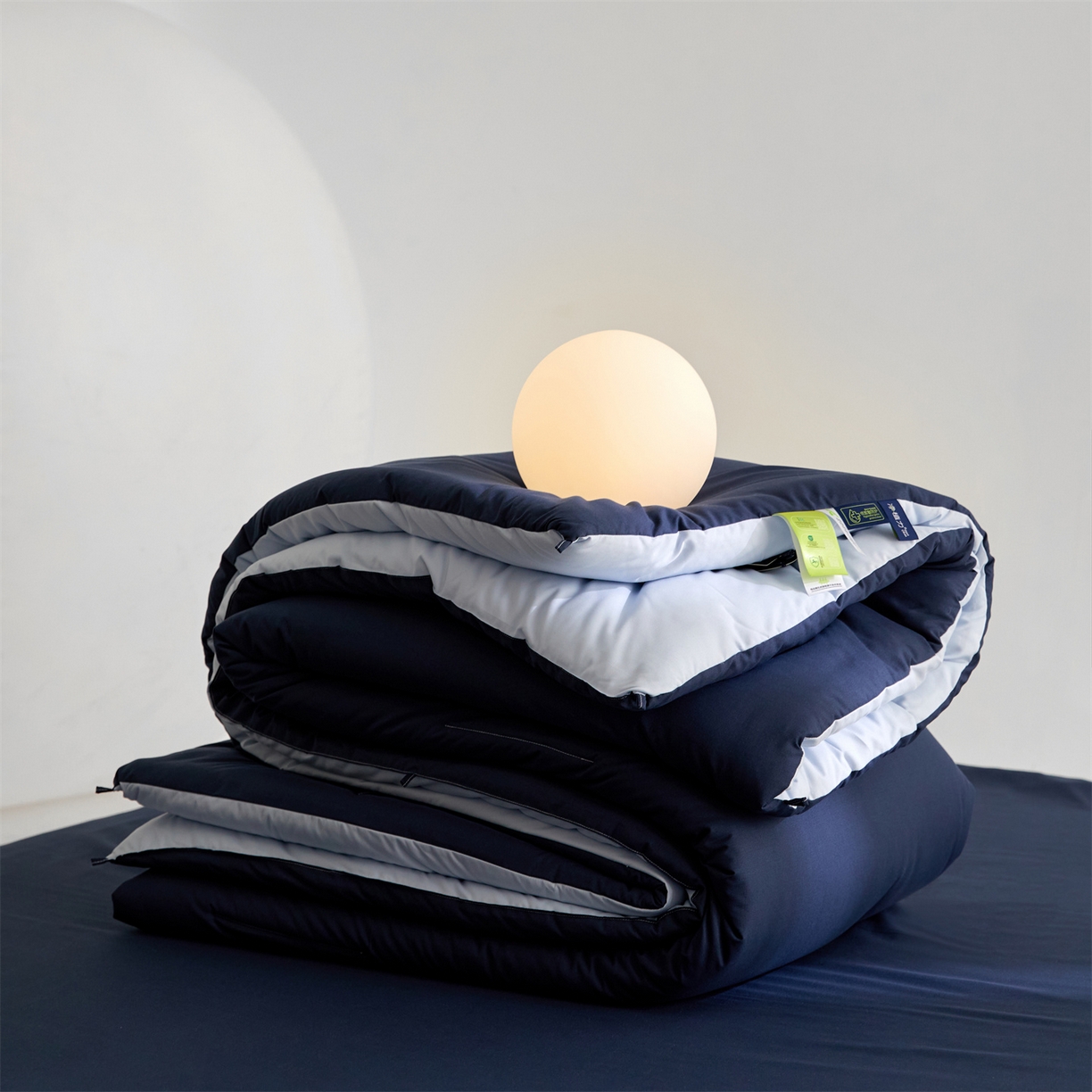 91家纺网 家纺一手货源 找家纺 头等舱 2025新款深睡 零压 软糯 净植力抗菌 防螨 防霉 低致敏 秋冬被（空镜图） 深睡蓝