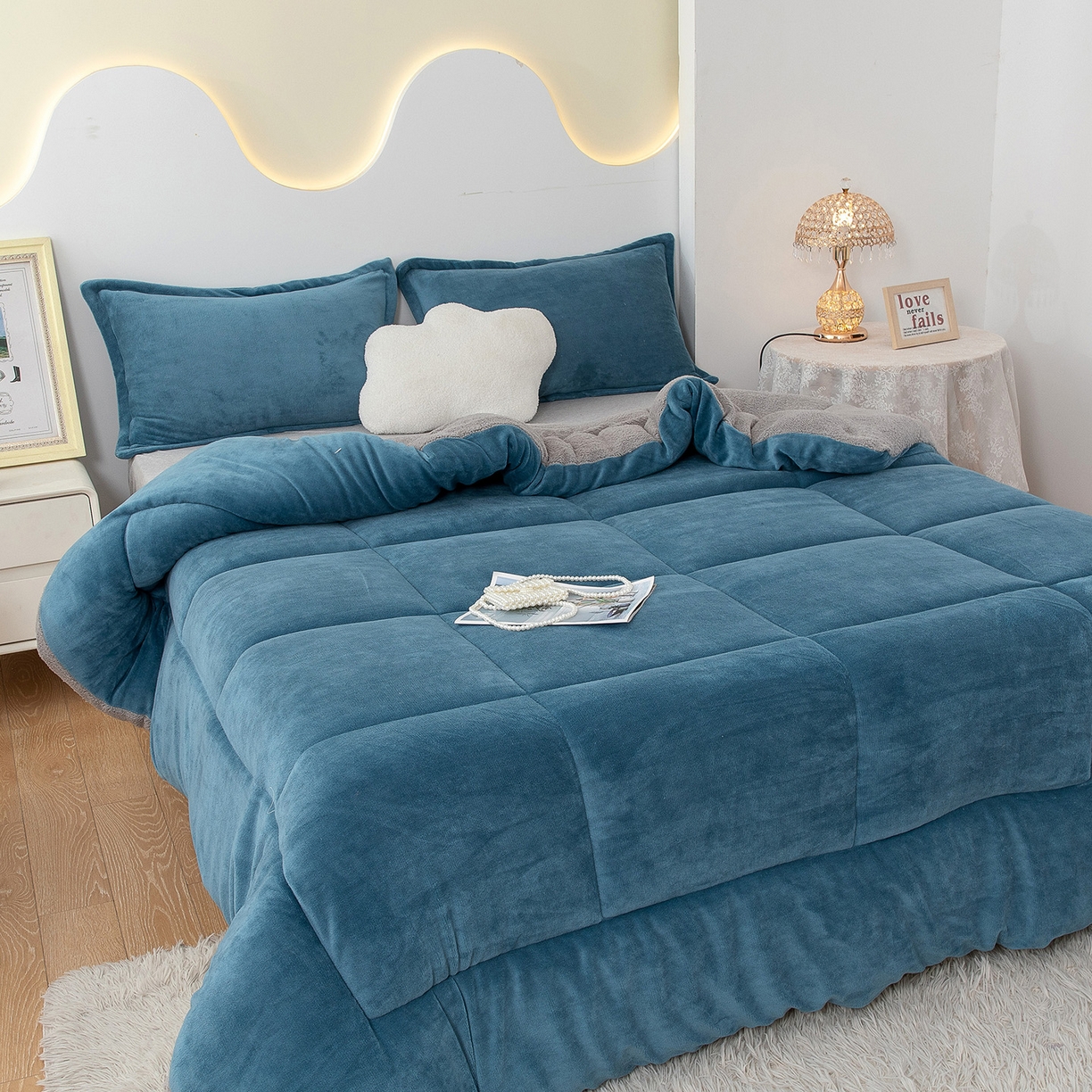 91家纺网 家纺一手货源 找家纺 （总）悦织湾家纺 2025暖绒冬季被子A面雪花绒牛奶绒塔芙绒B面羊羔绒加厚速暖2025新款跨境出口外贸电商热销款可定做