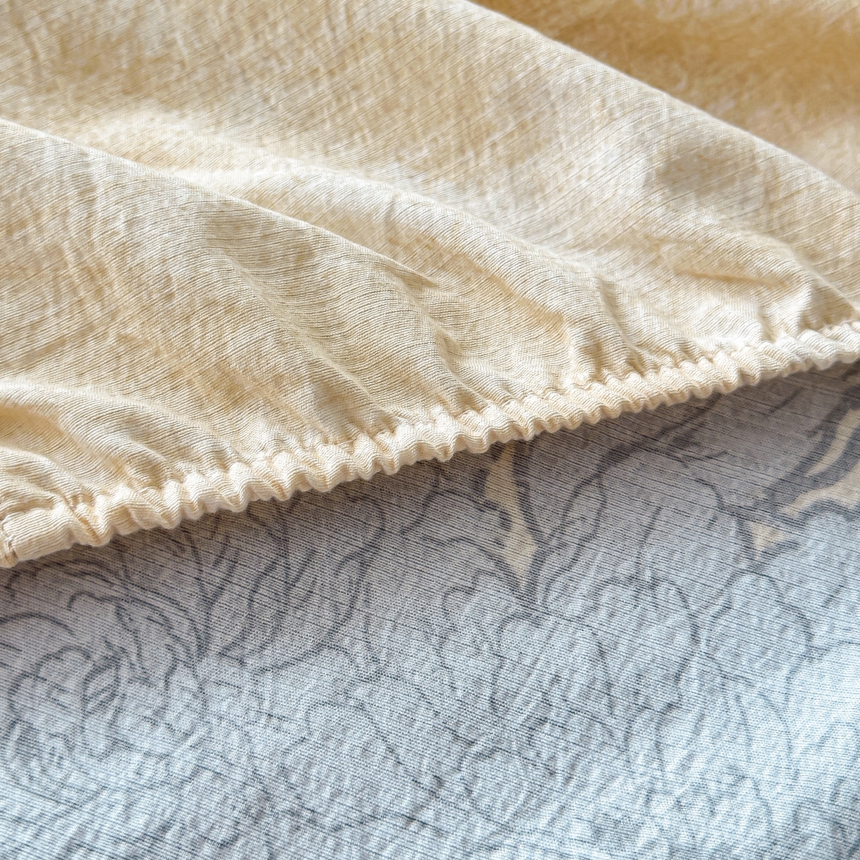 91家纺网 家纺一手货源 找家纺 梦嘉居 2025新款加厚亚麻皱皱纱床笠单床笠枕套床笠单品 兰亭序