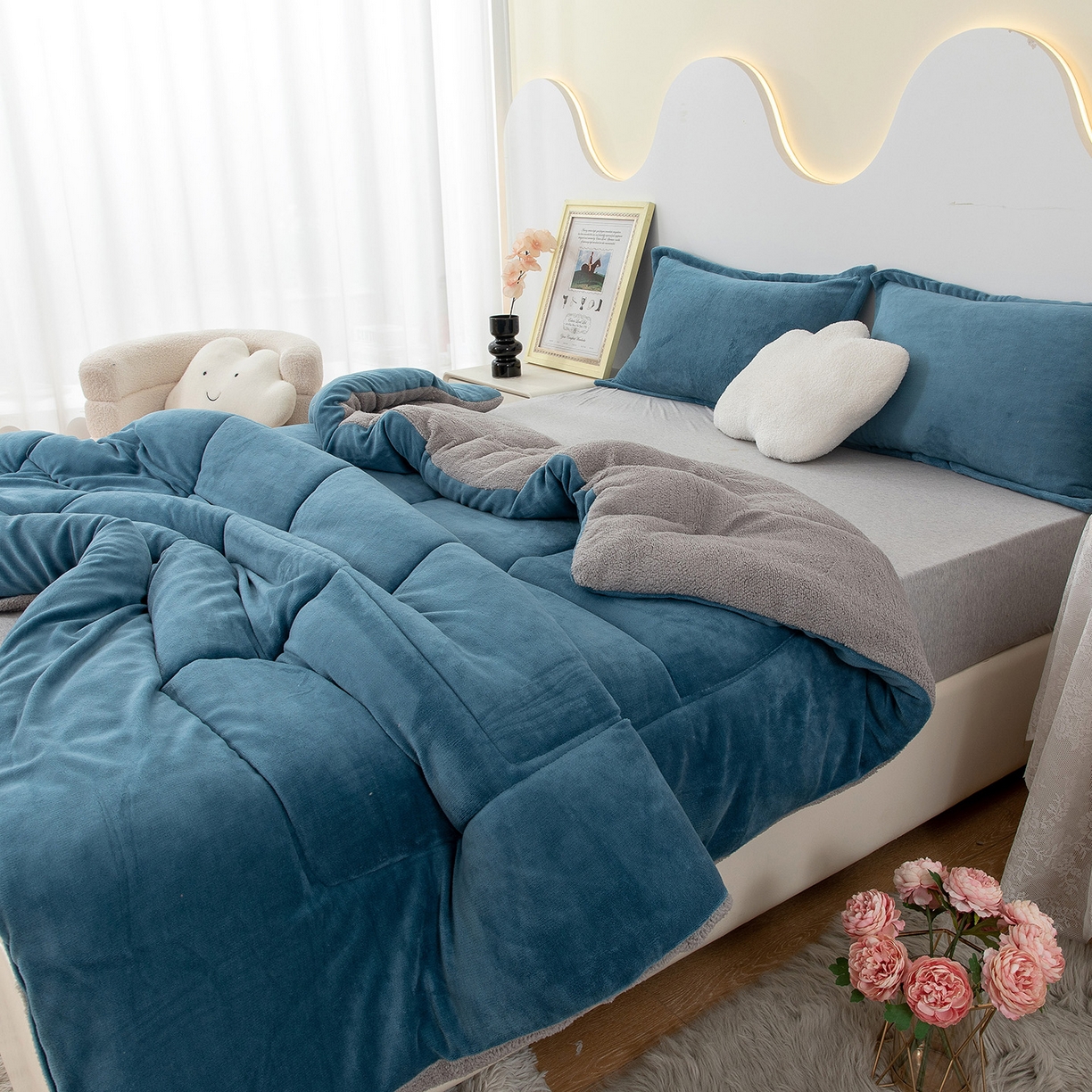 91家纺网 家纺一手货源 找家纺 悦织湾家纺 2025暖绒冬季被子A面雪花绒牛奶绒塔芙绒B面羊羔绒加厚速暖2025新款跨境出口外贸电商热销款可定做 牛奶绒被子蓝