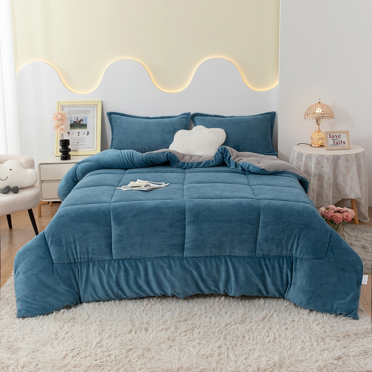 91家纺网 家纺一手货源 找家纺 悦织湾家纺 2025暖绒冬季被子A面雪花绒牛奶绒塔芙绒B面羊羔绒加厚速暖2025新款跨境出口外贸电商热销款可定做 牛奶绒被子蓝