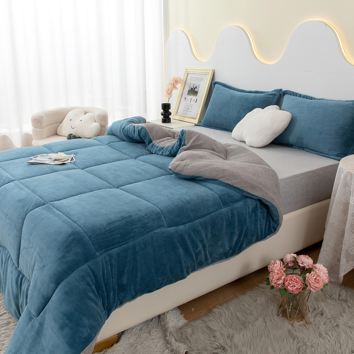 91家纺网 家纺一手货源 找家纺 悦织湾家纺 2025暖绒冬季被子A面雪花绒牛奶绒塔芙绒B面羊羔绒加厚速暖2025新款跨境出口外贸电商热销款可定做 牛奶绒被子蓝