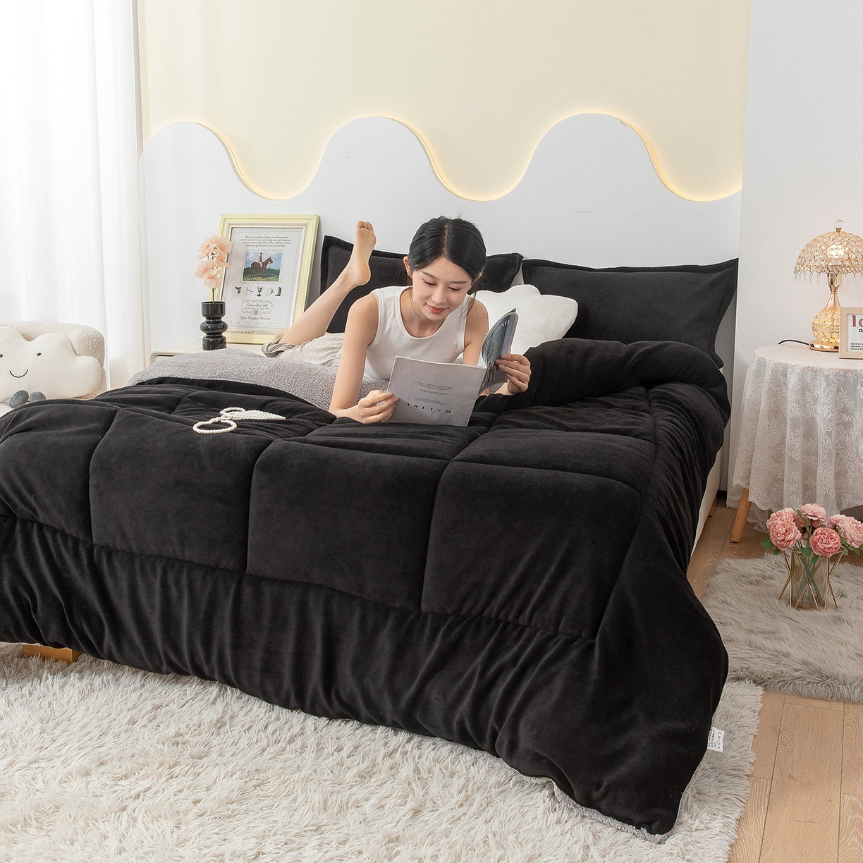 91家纺网 家纺一手货源 找家纺 悦织湾家纺 2025暖绒冬季被子A面雪花绒牛奶绒塔芙绒B面羊羔绒加厚速暖2025新款跨境出口外贸电商热销款可定做 牛奶绒被子黑