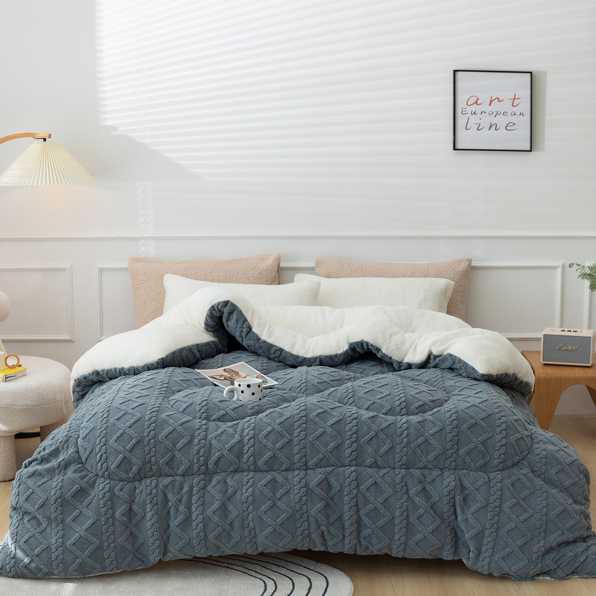 91家纺网 家纺一手货源 找家纺 悦织湾家纺 2025暖绒冬季被子A面雪花绒牛奶绒塔芙绒B面羊羔绒加厚速暖2025新款跨境出口外贸电商热销款可定做 塔芙绒被子典雅灰