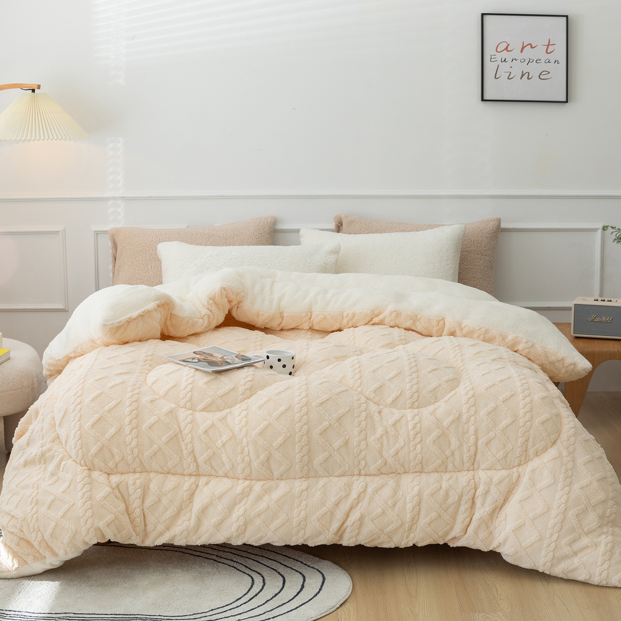 91家纺网 家纺一手货源 找家纺 悦织湾家纺 2025暖绒冬季被子A面雪花绒牛奶绒塔芙绒B面羊羔绒加厚速暖2025新款跨境出口外贸电商热销款可定做 塔芙绒被子米卡其