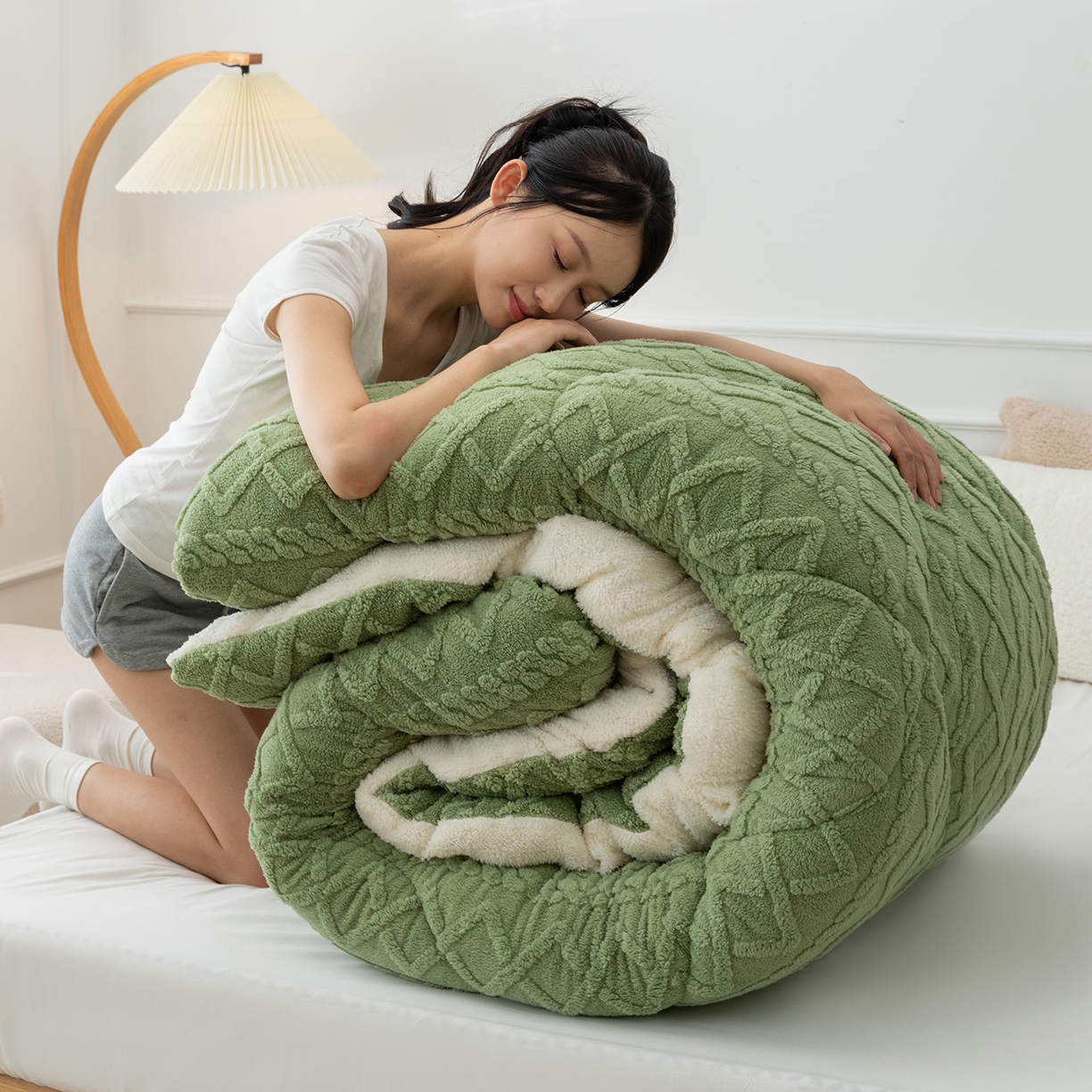 91家纺网 家纺一手货源 找家纺 悦织湾家纺 2025暖绒冬季被子A面雪花绒牛奶绒塔芙绒B面羊羔绒加厚速暖2025新款跨境出口外贸电商热销款可定做 塔芙绒被子抹茶绿