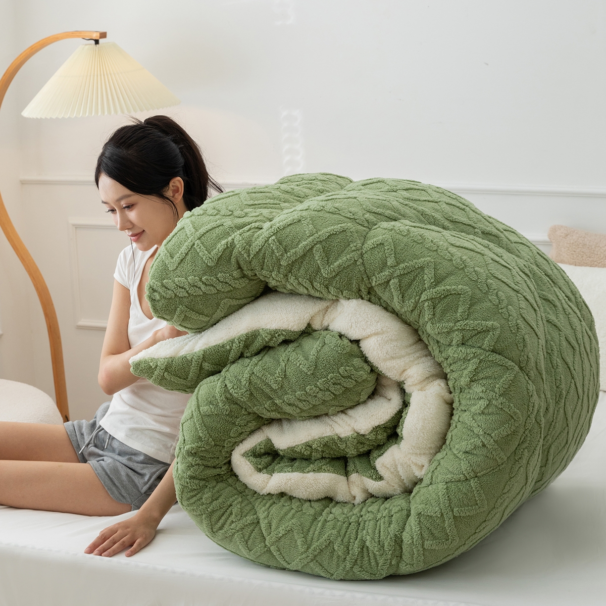 91家纺网 家纺一手货源 找家纺 悦织湾家纺 2025暖绒冬季被子A面雪花绒牛奶绒塔芙绒B面羊羔绒加厚速暖2025新款跨境出口外贸电商热销款可定做 塔芙绒被子抹茶绿