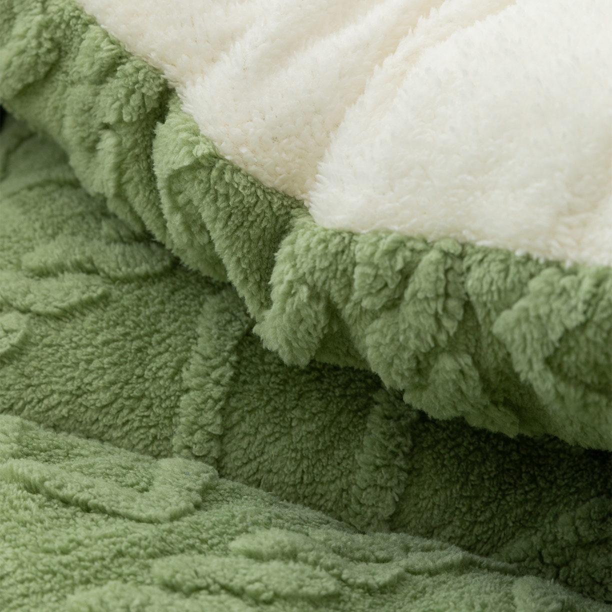 91家纺网 家纺一手货源 找家纺 悦织湾家纺 2025暖绒冬季被子A面雪花绒牛奶绒塔芙绒B面羊羔绒加厚速暖2025新款跨境出口外贸电商热销款可定做 塔芙绒被子抹茶绿